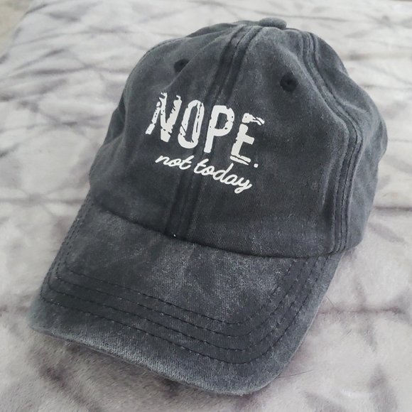 Gray 'Nope Not Today' Women's Hat - Picture 1 of 2